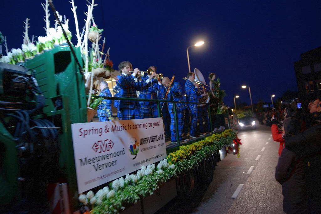 ../Images/Bloemencorso Noordwijkerhout 221.jpg